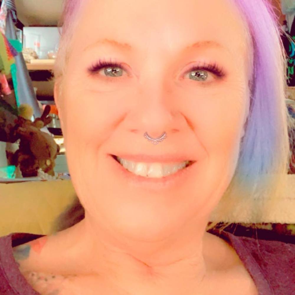 Meet your Posher, Leah